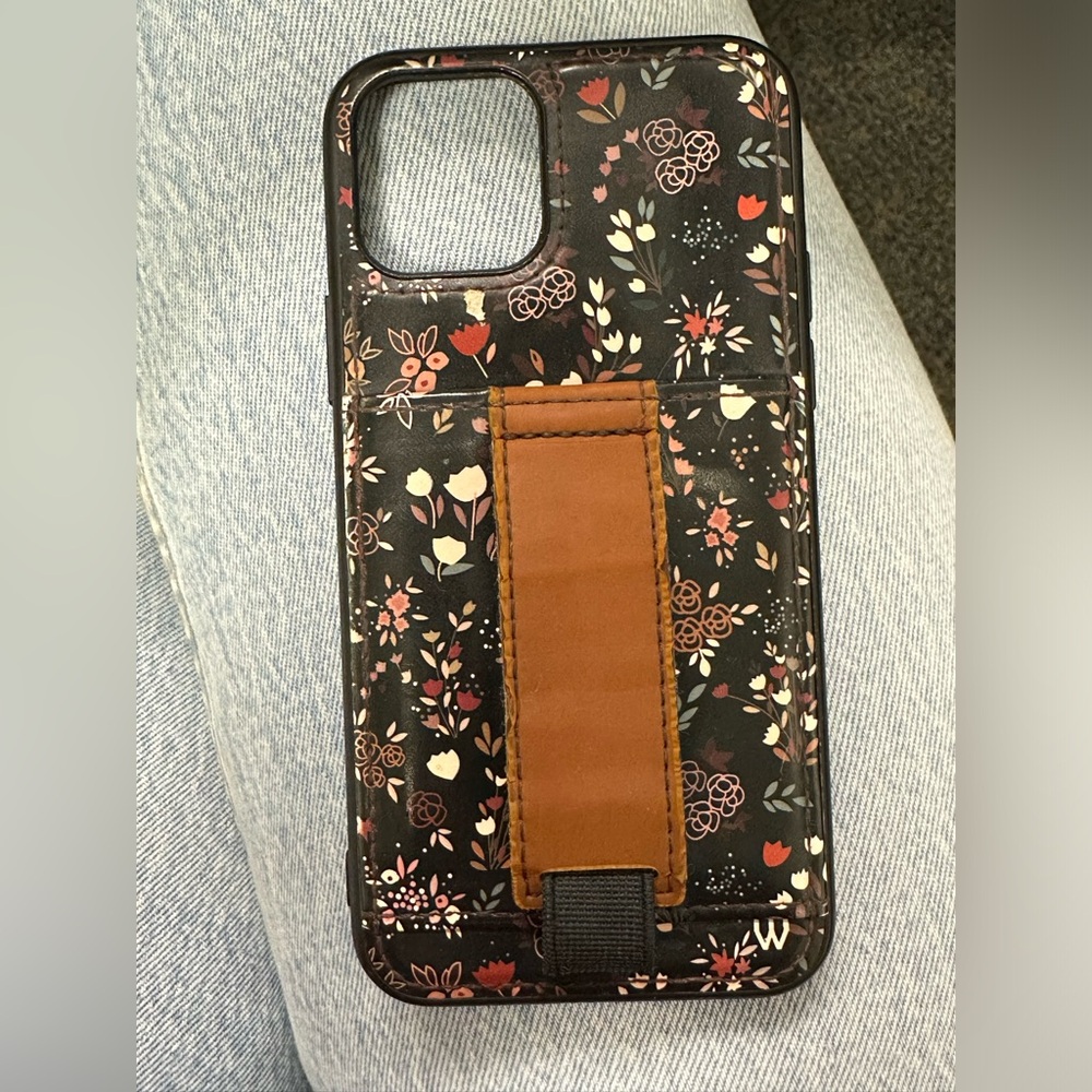Walli IPhone 11 Pro Midnight Floral Phone case